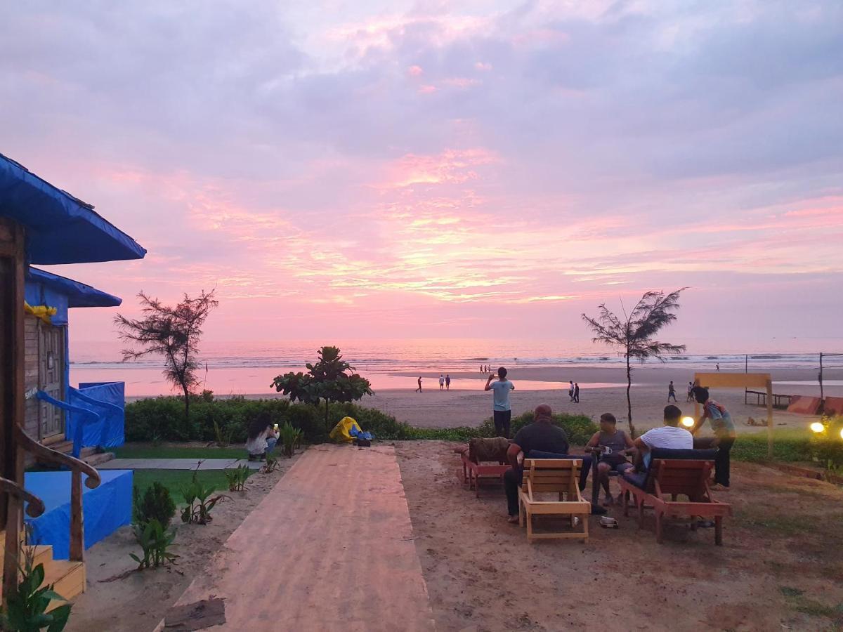 Love Temple Beach Resort Arambol Exterior photo