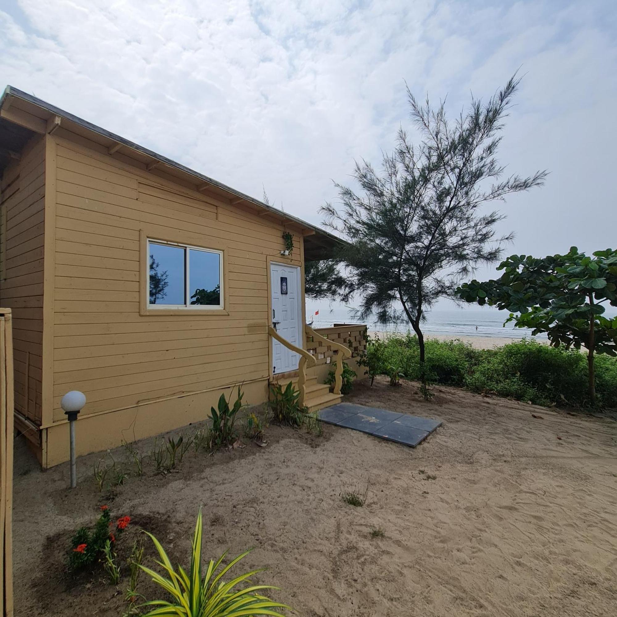 Love Temple Beach Resort Arambol Exterior photo